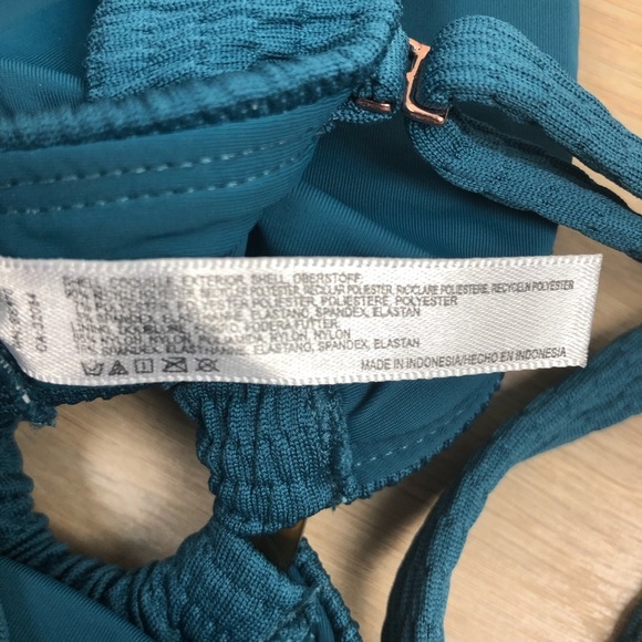 NWOT Anthropologie Classic Smocked Bikini Top XS - Picture 10 of 10